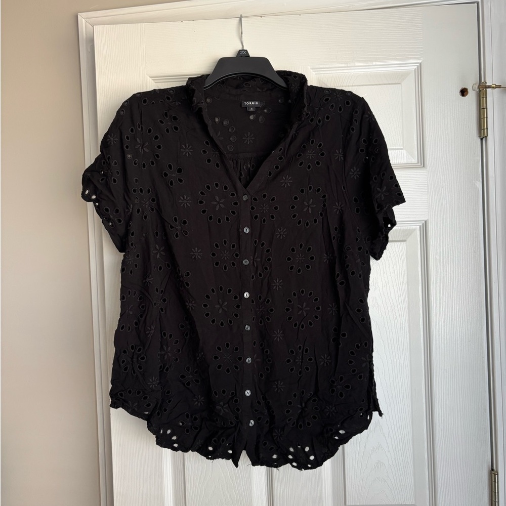 Torrid Black Eyelet Button-Up Blouse 3x